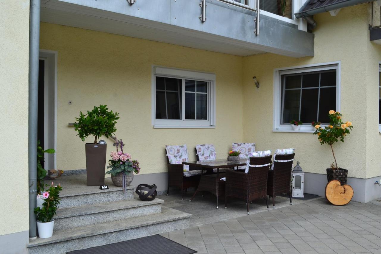 Appartement Bei Den Geissens à Aldersbach Extérieur photo