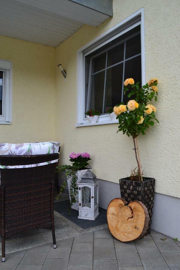 Appartement Bei Den Geissens à Aldersbach Extérieur photo